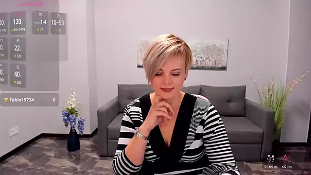 Julia Wilsone online show from October 2025 07:18:02 AM