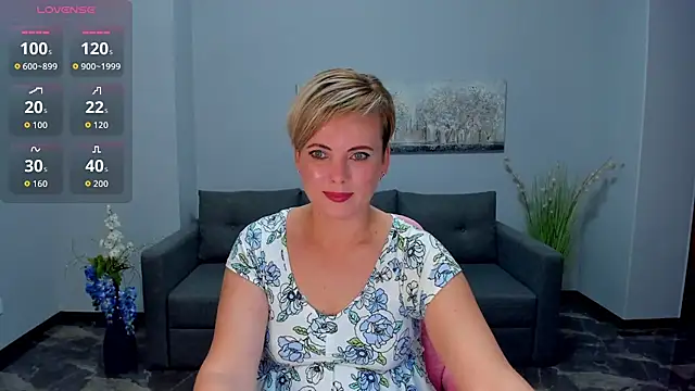 Julia Wilsone online show from November 2025 06:51:02 AM