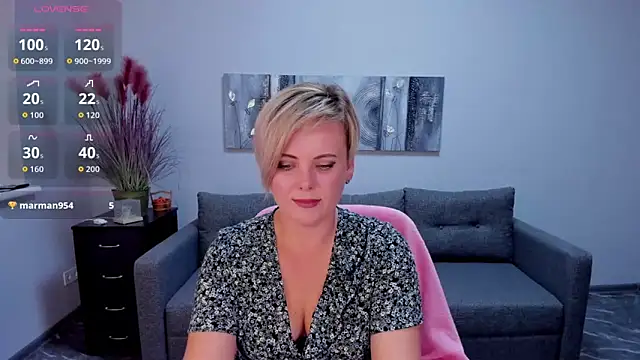 Snapshot of Julia_Wilsone chatting on October 2025 12:15:02 PM Julia Wilsone online show from October 2025 12:15:02 PM