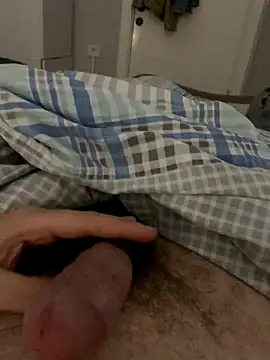 Snapshot of Erenn34 chatting on October 2025 10:44:01 PM Erenn34 online show from October 2025 10:44:01 PM