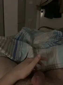 Snapshot of Erenn34 chatting on April 2026 11:33:02 PM Erenn34 online show from April 2026 11:33:02 PM