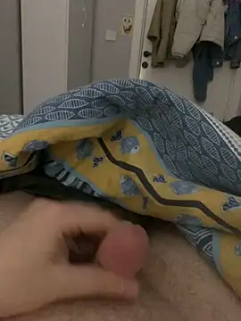 Snapshot of Erenn34 chatting on November 2025 12:31:01 AM Erenn34 online show from November 2025 12:31:01 AM