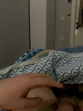 Snapshot of Erenn34 chatting on December 2025 10:04:01 PM Erenn34 online show from December 2025 10:04:01 PM