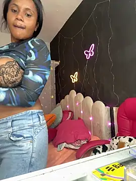 AlisonHoot69 online show from October 2025 02:06:02 PM