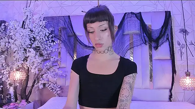 MadisonWood01 online show from November 2025 04:57:02 AM