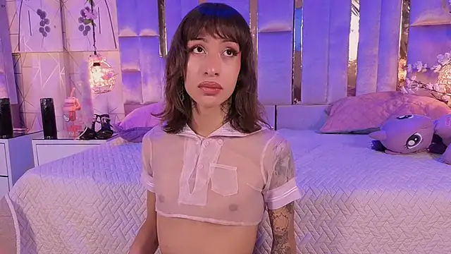 MadisonWood01 online show from October 2025 06:54:02 AM