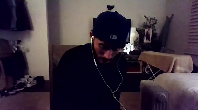 Snapshot of tengocanicas chatting on December 2024 11:06:01 AM tengocanicas online show from December 2024 11:06:01 AM