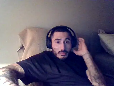 Snapshot of tengocanicas chatting on November 2025 04:49:02 AM tengocanicas online show from November 2025 04:49:02 AM