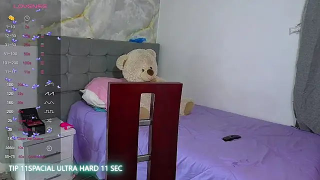 Cristal v 1 online show from May 2026 03:02:02 AM