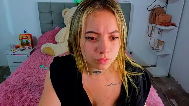 Cristal v 1 online show from January 2026 05:03:01 AM