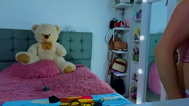 Cristal v 1 online show from January 2026 11:41:02 PM