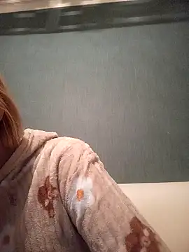 Gussie Bridie online show from February 2025 02:33:02 PM
