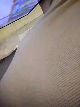 Gussie Bridie online show from October 2025 04:44:01 AM