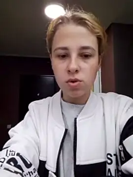 Gussie Bridie online show from April 2026 01:02:02 PM