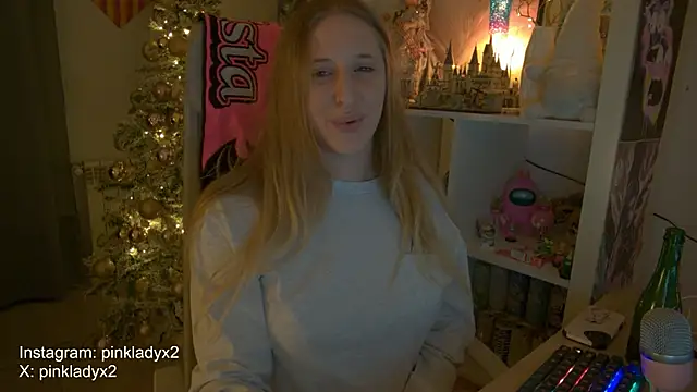 Snapshot of Pinkyladyxxx chatting on November 2025 05:08:01 AM Pinkyladyxxx online show from November 2025 05:08:01 AM