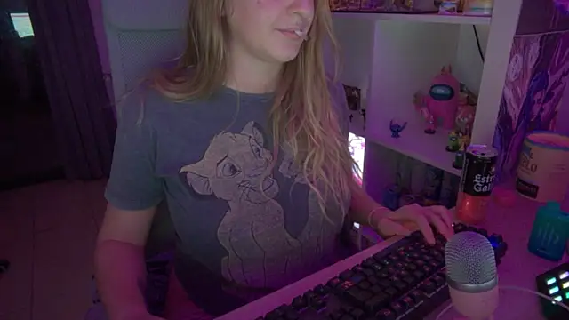 Snapshot of Pinkyladyxxx chatting on October 2025 10:31:02 PM Pinkyladyxxx online show from October 2025 10:31:02 PM