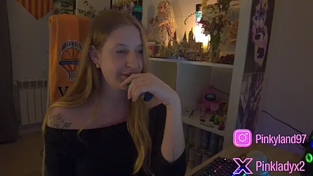 Pinkyladyxxx online show from March 2026 12:16:01 AM