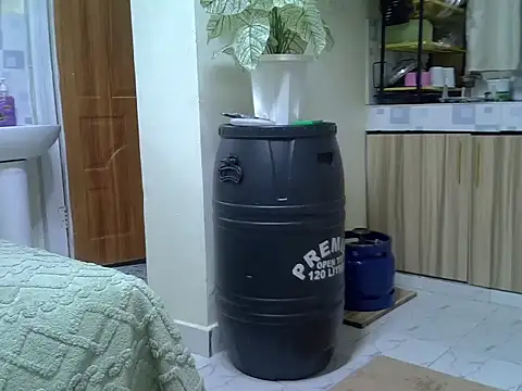 jeyberrie online show from December 2025 10:46:02 PM