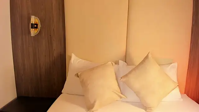 nicky peyton online show from February 2026 02:56:02 AM