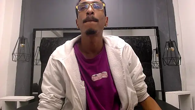 Jose Smoke online show from September 2025 03:34:02 AM