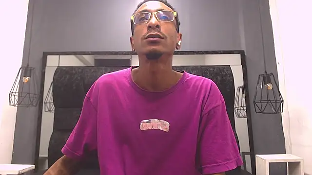 Jose Smoke online show from October 2025 04:02:02 AM