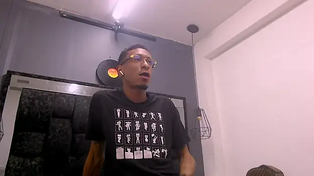 Jose Smoke online show from November 2025 03:27:01 AM