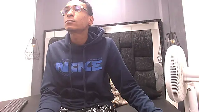 Jose Smoke online show from November 2025 07:35:01 AM