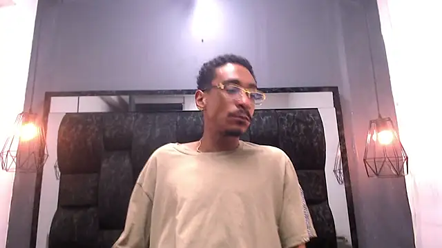 Jose Smoke online show from October 2025 03:51:02 AM