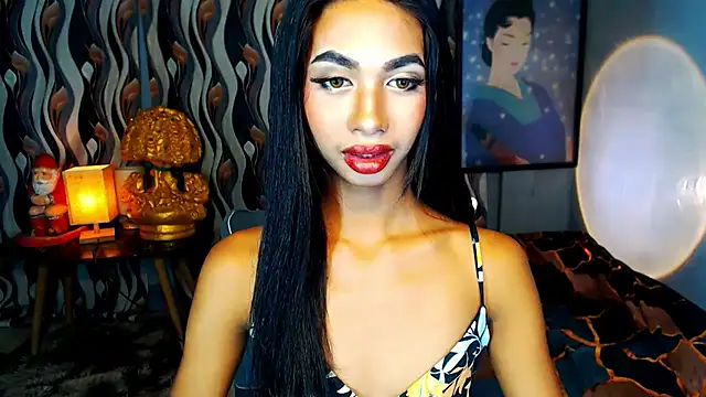 Snapshot of PrettyLatiina chatting on December 2024 03:37:02 PM PrettyLatiina online show from December 2024 03:37:02 PM