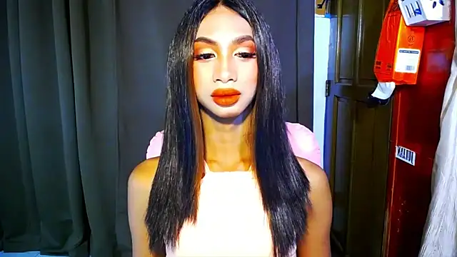 Snapshot of PrettyLatiina chatting on November 2025 09:58:02 AM PrettyLatiina online show from November 2025 09:58:02 AM