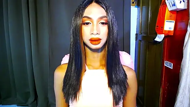 Snapshot of PrettyLatiina chatting on November 2025 06:07:01 AM PrettyLatiina online show from November 2025 06:07:01 AM