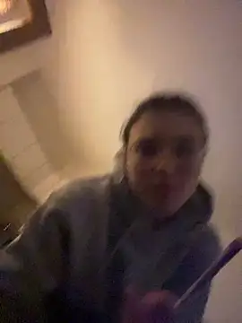 leo 420babe online show from December 2024 07:03:02 PM