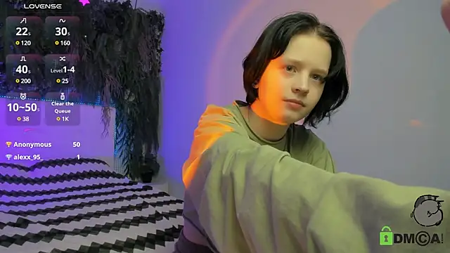 Alina Mills online show from January 2025 05:04:01 PM