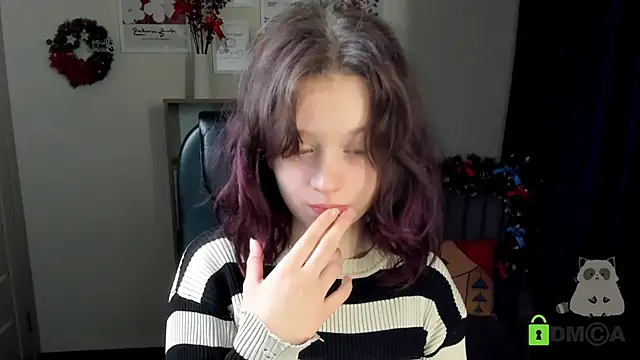 Alina Mills online show from December 2025 08:49:01 AM