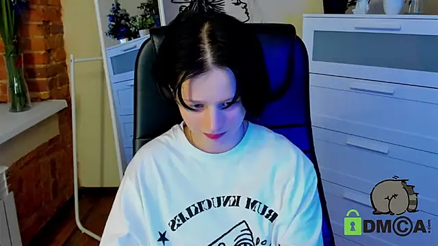 Alina Mills online show from January 2025 08:03:02 PM