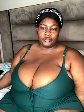 Snapshot of bustytitsxxx chatting on December 2024 12:08:01 PM bustytitsxxx online show from December 2024 12:08:01 PM
