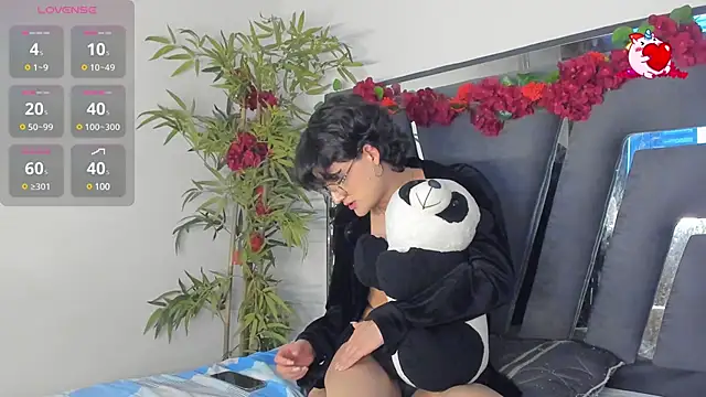 Snapshot of Black_Rose2 chatting on March 2025 02:46:02 PM Black Rose2 online show from March 2025 02:46:02 PM