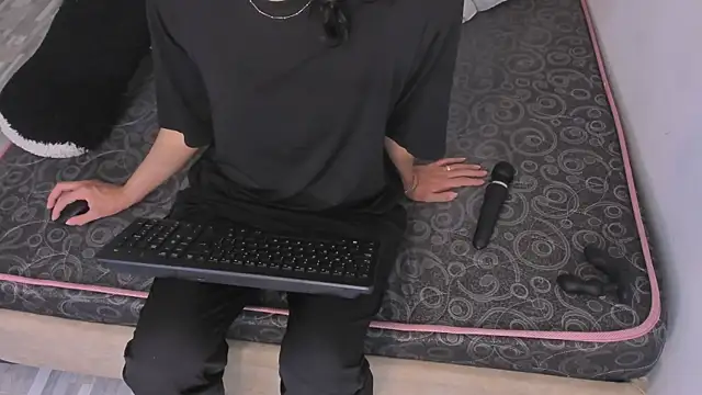 Black Rose2 online show from April 2026 11:38:02 AM