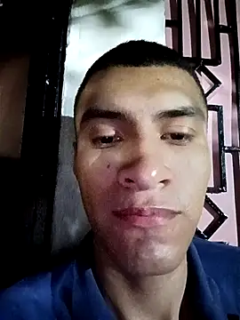 Snapshot of Rogersmit2 chatting on May 2026 01:31:02 AM Rogersmit2 online show from May 2026 01:31:02 AM