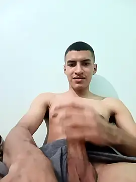 Snapshot of Rogersmit2 chatting on May 2026 09:40:02 PM Rogersmit2 online show from May 2026 09:40:02 PM