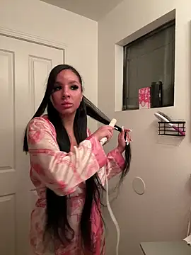 thatonelightskinn online show from March 2025 03:48:01 AM