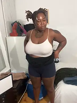 Snapshot of Goddess_Nafeesha chatting on October 2025 07:04:02 PM Goddess Nafeesha online show from October 2025 07:04:02 PM