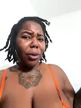 Goddess Nafeesha online show from December 2025 05:51:01 AM