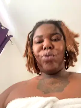 Snapshot of Goddess_Nafeesha chatting on October 2025 05:45:02 PM Goddess Nafeesha online show from October 2025 05:45:02 PM