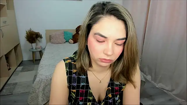 Alexa Dolly12 online show from March 2026 06:50:01 AM