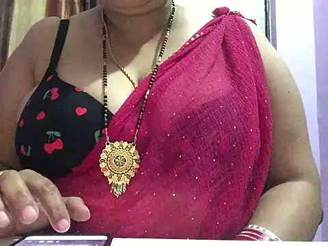 Snapshot of Desi_bhabhiii chatting on February 2025 06:03:01 AM Desi bhabhiii online show from February 2025 06:03:01 AM