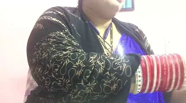 Snapshot of Desi_bhabhiii chatting on January 2025 10:01:01 AM Desi bhabhiii online show from January 2025 10:01:01 AM