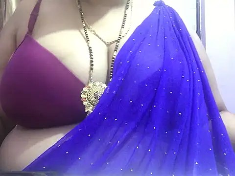 Snapshot of Desi_bhabhiii chatting on February 2025 05:40:01 AM Desi bhabhiii online show from February 2025 05:40:01 AM