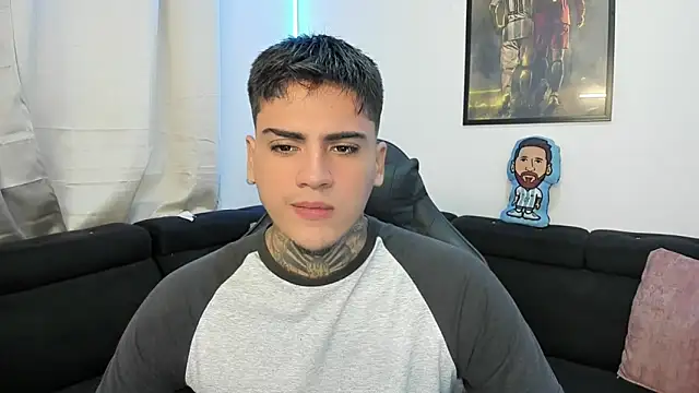 Snapshot of mad_maxxx2 chatting on February 2025 01:44:01 PM mad maxxx2 online show from February 2025 01:44:01 PM