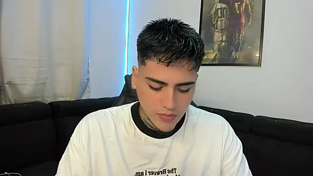 Snapshot of mad_maxxx2 chatting on March 2025 12:44:02 PM mad maxxx2 online show from March 2025 12:44:02 PM